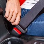 Lebens­retter im Auto: Seit 50 Jahren sorgen Anschnall­gurte für mehr Sicherheit