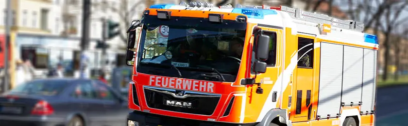 Blaulicht und Martinshorn in Zuffenhausen: Aus dem Weg, wenn es die Polizei  eilig hat - Zuffenhausen