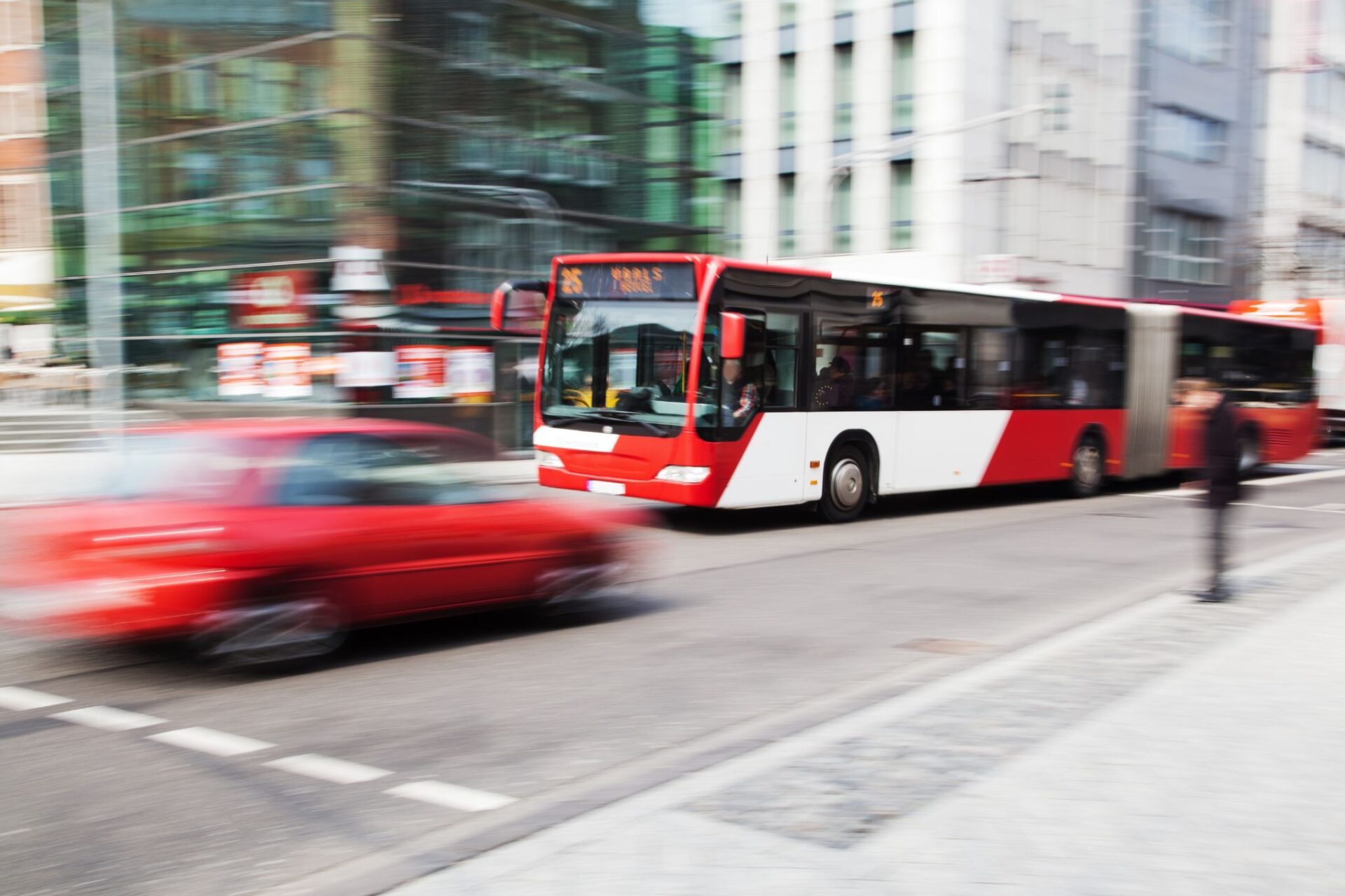 Blitzer-Busse? Öffis in Wiesbaden können jetzt Parkverstöße festhalten