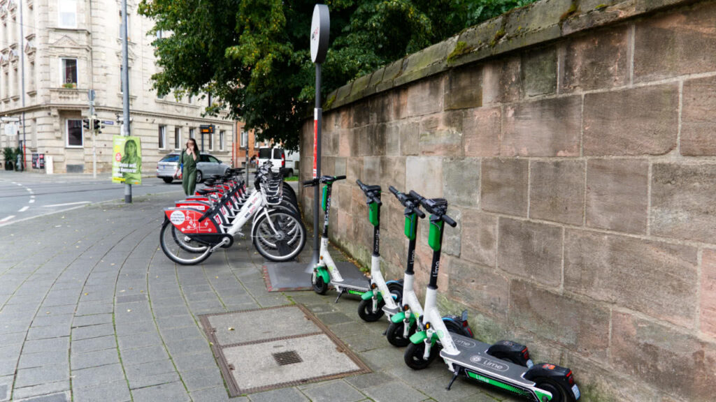 E-Scooter und E-Bikes in Nürnberg werden immer unbeliebter.