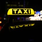 Übelkeit nach dem Festbesuch: Taxifahrer trägt Mitschuld, weil Kunde sich übergeben musste